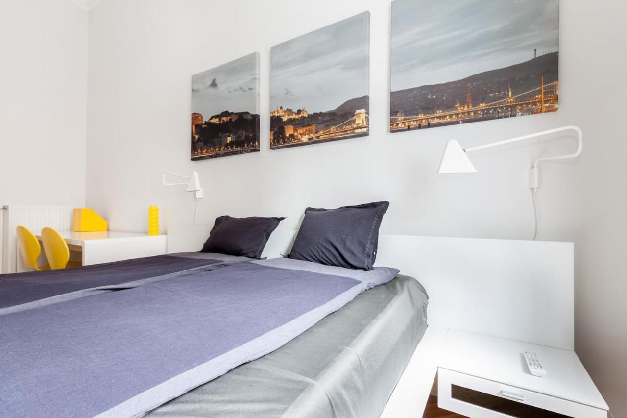 Bpr Sophisticated Astoria Suite With Balcony Budapest Bagian luar foto