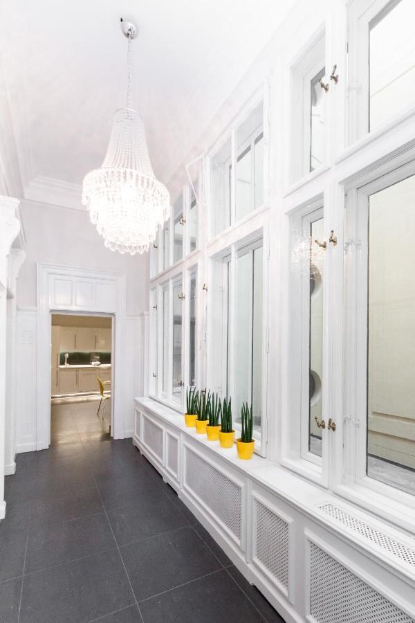 Bpr Sophisticated Astoria Suite With Balcony Budapest Bagian luar foto